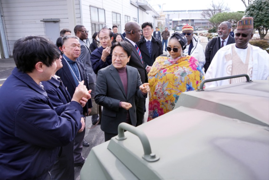 231218 나이지리아 경찰청 장갑차 수출 협약식GJI09403.jpg