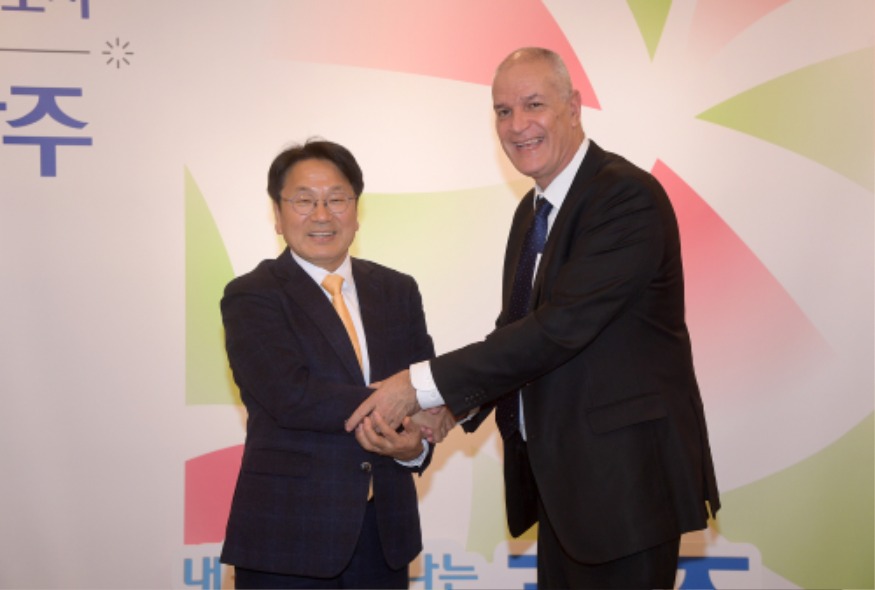 241128 라파엘 하르파즈 주한 이스라엘 대사 접견 050.jpg