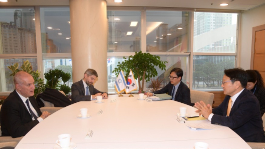 241128 라파엘 하르파즈 주한 이스라엘 대사 접견 025.jpg