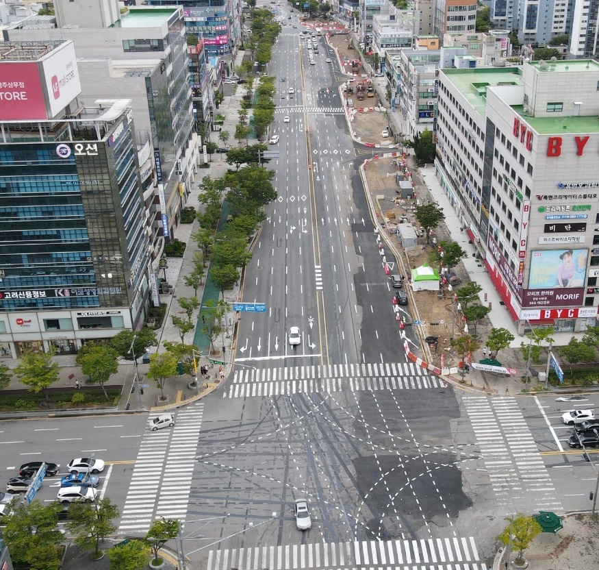 사진_1공구_BYC빌딩 사거리.jpg