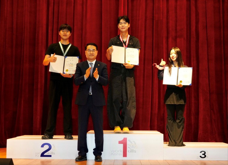 260416 김영문 광주시 문화경제부시장, 기능경기대회 시상식 참석.jpg