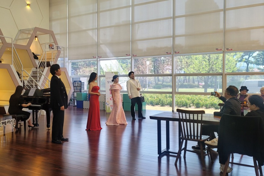 사진_광주시립오페라단 찾아가는 공연1.jpg